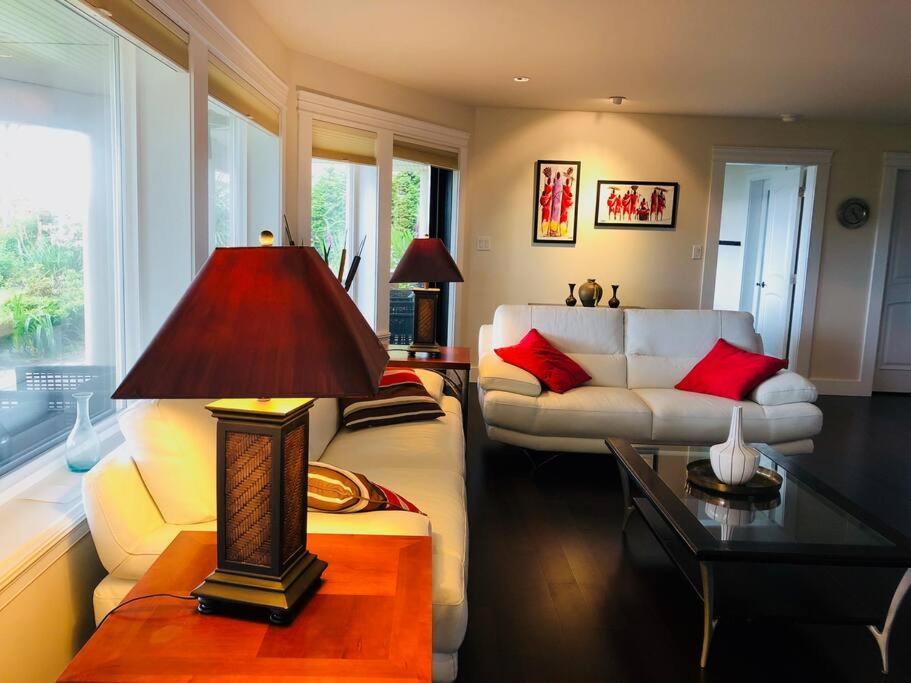 Saanichton Waterfront 2Br Suite With Superb Views Екстер'єр фото