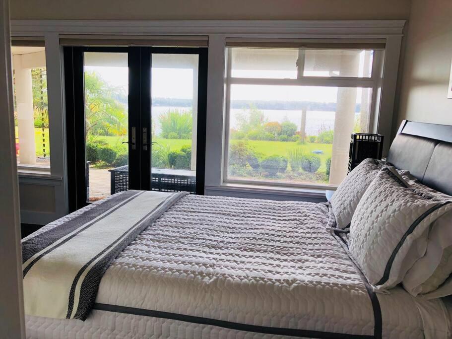 Saanichton Waterfront 2Br Suite With Superb Views Екстер'єр фото